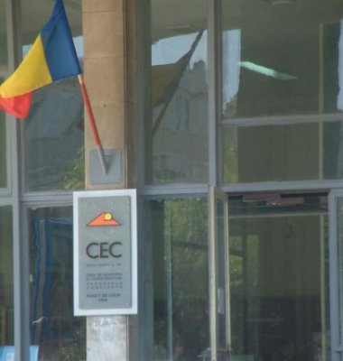 A folosit acte false pentru obţinerea unui credit bancar